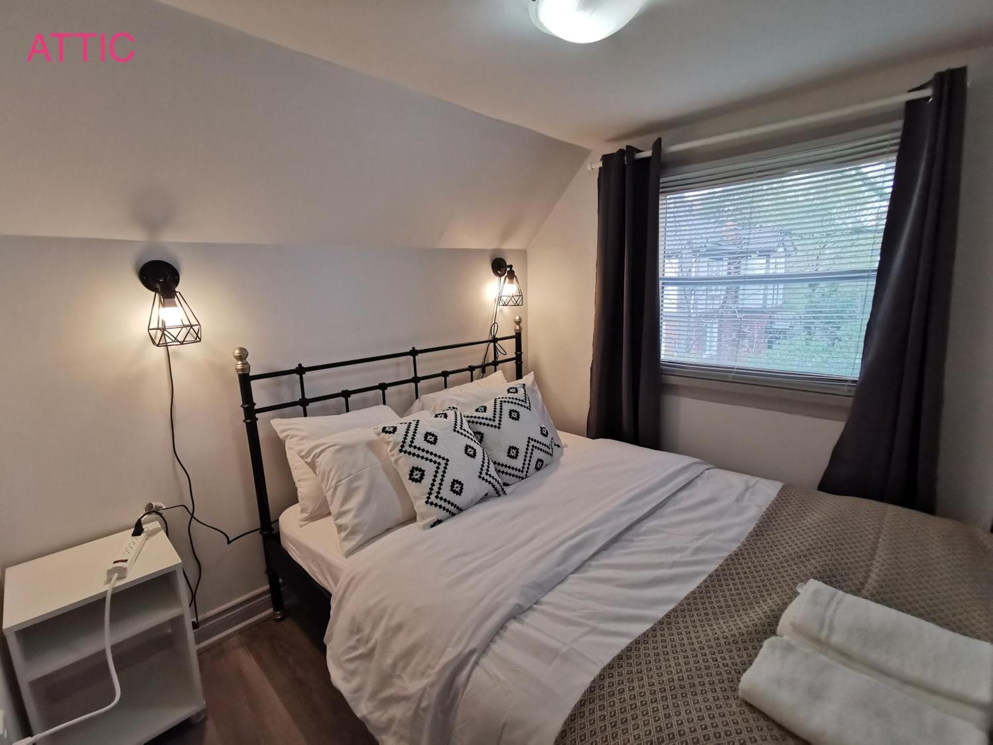 Lilac Private Unit 10-Min To Airport Торонто Екстериор снимка